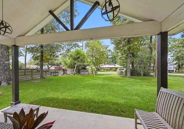 Photo 4 of Single family home for sale at 9589 Thousand Oaks Loop, Montgomery, TX 77316 | MLS# 23145011 | Listing updated on 2026-08-17