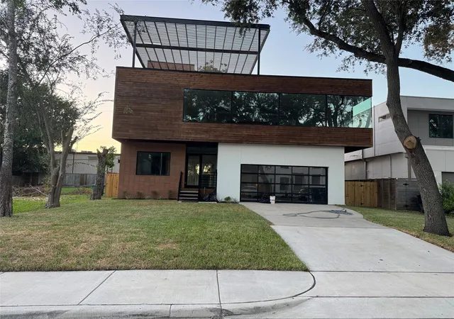 Single family home for sale at 5524 Jessamine St, Houston, TX 77081 | MLS# 47413137