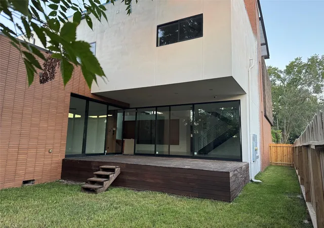 Photo 3 of Single family home for sale at 5524 Jessamine St, Houston, TX 77081 | MLS# 47413137 | Listing updated on 2026-09-04