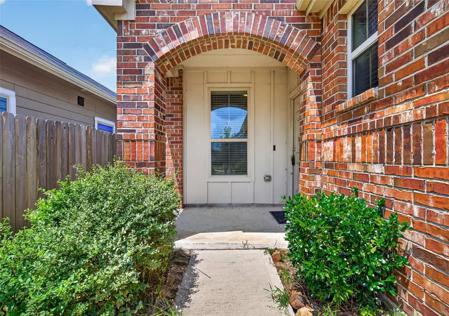 Photo 4 of Single family home for sale at 24711 Teton Holw Trl, Huffman, TX 77336 | MLS# 19512532 | Listing updated on 2026-08-13