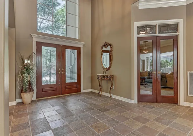 Photo 3 of Single family home for sale at 7 Clarion Ridge, Spring, TX 77382 | MLS# 98322388 | Listing updated on 2026-09-14
