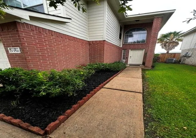 Photo 3 of Single family home for sale at 13514 Ryan Ridge Ln, Houston, TX 77044 | MLS# 44746218 | Listing updated on 2026-09-15
