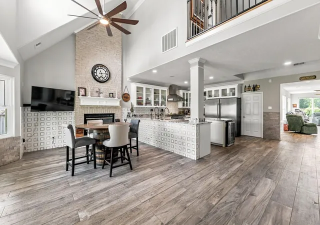 3rd image of 9010 Point Barrow Rd, Beach City, TX 77523 | MLS# 40214983