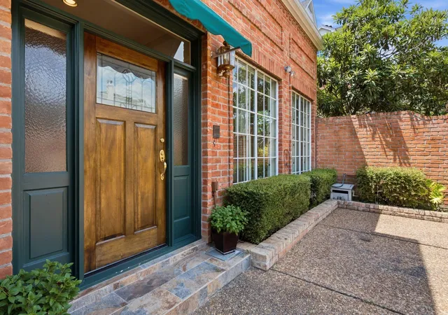 1st image of 1422 Nantucket Dr #A, Houston, TX 77057 | MLS# 59992298