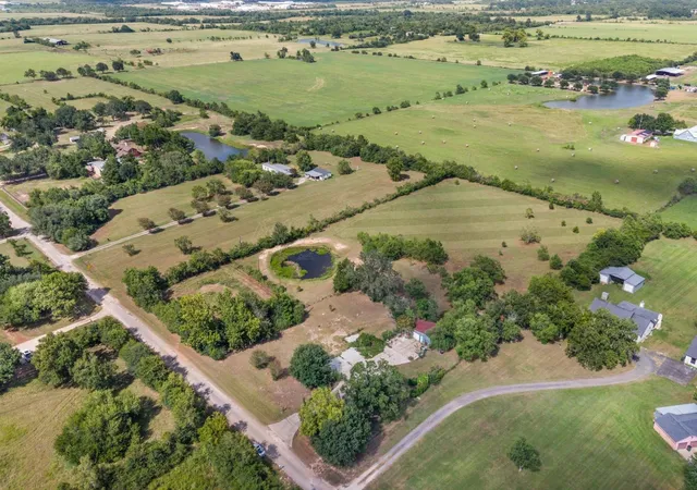 2nd image of 18106 Domino Rd, Waller, TX 77484 | MLS# 26914891