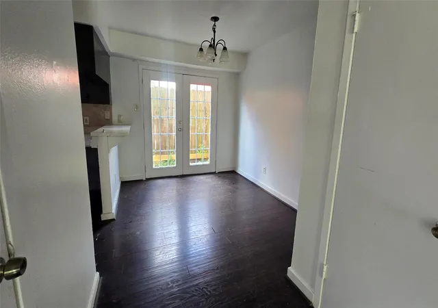 3rd image of 1403 Blalock Rd #5, Houston, TX 77055 | MLS# 10711420