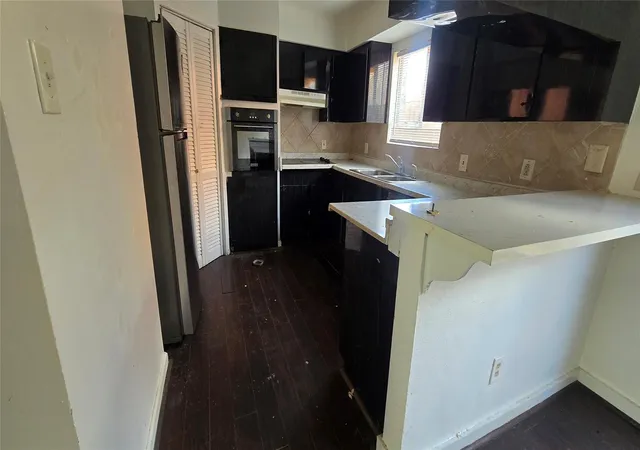 4th image of 1403 Blalock Rd #5, Houston, TX 77055 | MLS# 10711420