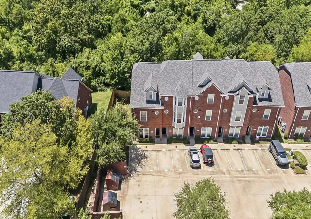 image of 305 Holleman Dr E, College Station, TX 77840