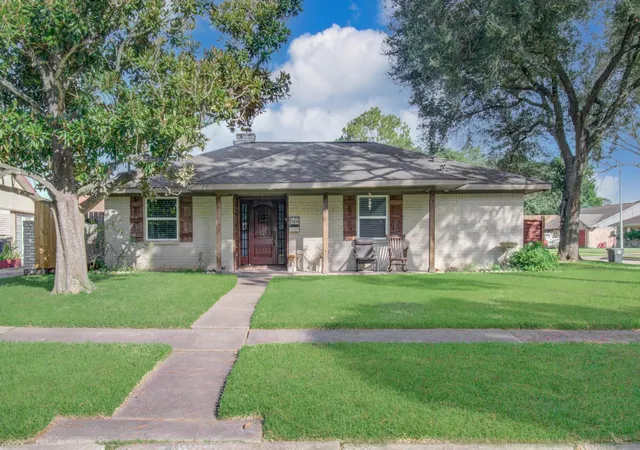 Photo 2 of Single family home for sale at 10802 Kirkwell Dr, Houston, TX 77089 | MLS# 6264183 | Listing updated on 2026-08-12