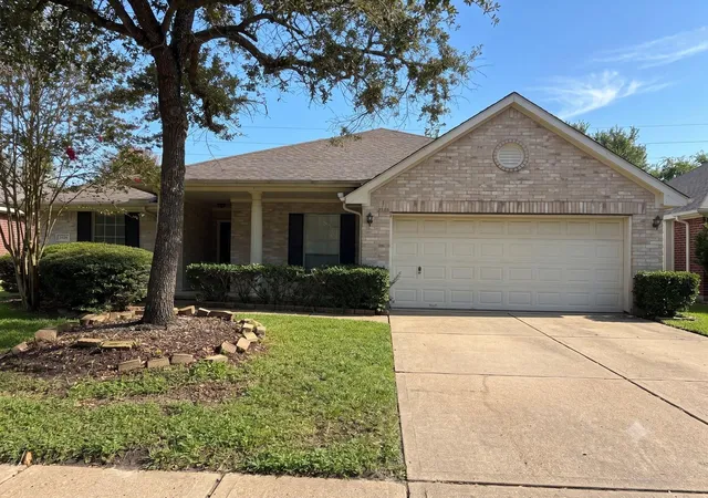 Photo 1 of Single family home for sale at 3823 Canton, Pearland, TX 77584 | MLS# 71502461 | Listing updated on 2026-08-10