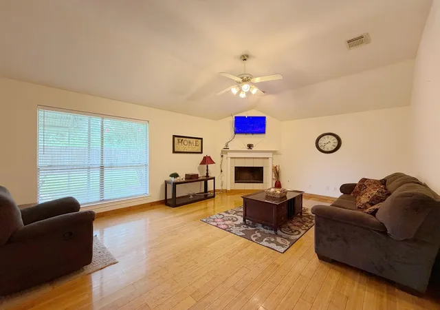 Photo 3 of Single family home for sale at 3823 Canton, Pearland, TX 77584 | MLS# 71502461 | Listing updated on 2026-08-10