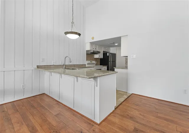 3rd image of 31 April Village, Montgomery, TX 77356 | MLS# 54905941
