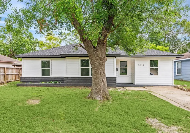 Photo 1 of Single family home for sale at 5614 El Buey Way, Houston, TX 77017 | MLS# 66488832 | Listing updated on 2026-09-12