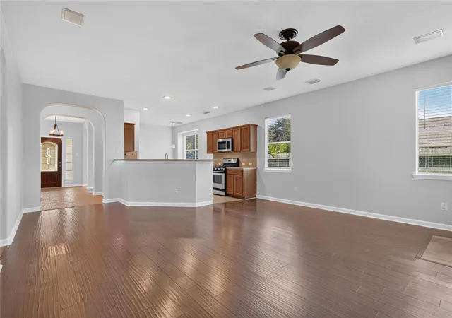 Photo 4 of Single family home for sale at 419 Drake Ln, League City, TX 77573 | MLS# 39209659 | Listing updated on 2026-09-01