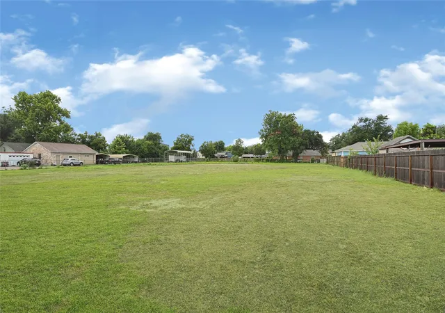 Photo 2 of Land for sale at 9517 Aldine Westfield Rd, Houston, TX 77093 | MLS# 93252419 | Listing updated on 2026-08-11