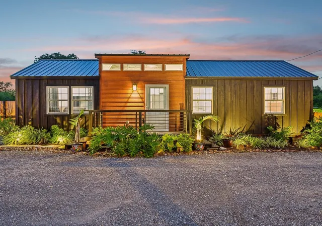 3rd image of 4828 Palm St, Bacliff, TX 77518 | MLS# 86238002