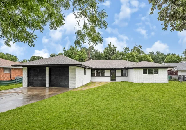 1st image of 320 Burnett Dr, Baytown, TX 77520 | MLS# 12369774