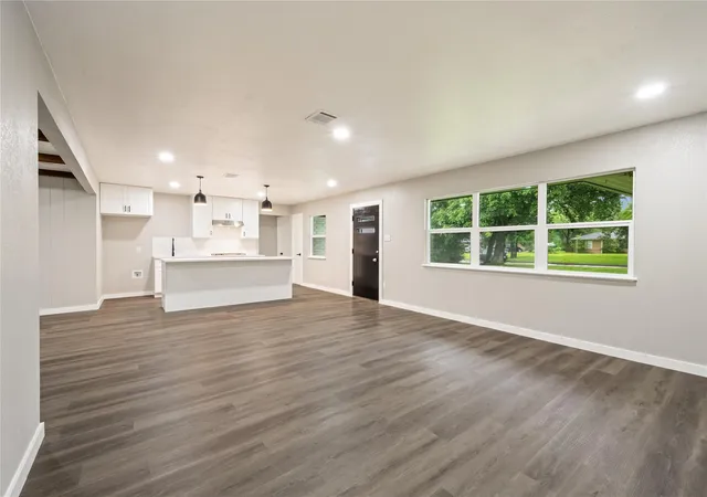 Photo 3 of Single family home for sale at 320 Burnett Dr, Baytown, TX 77520 | MLS# 12369774 | Listing updated on 2026-09-11