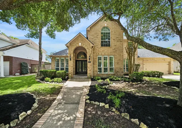 Photo 1 of Single family home for sale at 1422 Hillside Forest Dr, Sugar Land, TX 77479 | MLS# 82557319 | Listing updated on 2026-09-12