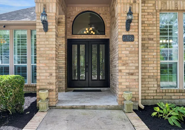 Photo 3 of Single family home for sale at 1422 Hillside Forest Dr, Sugar Land, TX 77479 | MLS# 82557319 | Listing updated on 2026-09-12