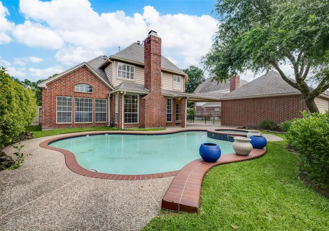Photo 3 of Single family home for sale at 5534 Honor Dr, Houston, TX 77041 | MLS# 53603925 | Listing updated on 2026-09-20