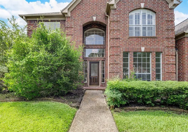 Photo 4 of Single family home for sale at 5534 Honor Dr, Houston, TX 77041 | MLS# 53603925 | Listing updated on 2026-09-20