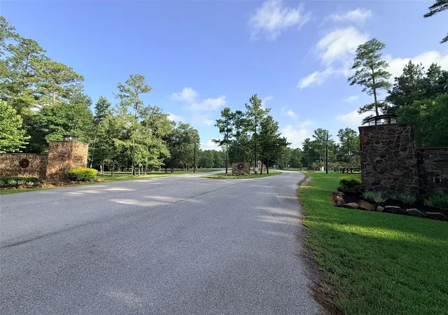 3rd image of 177 Sundog Rd, Huntsville, TX 77340 | MLS# 68957450