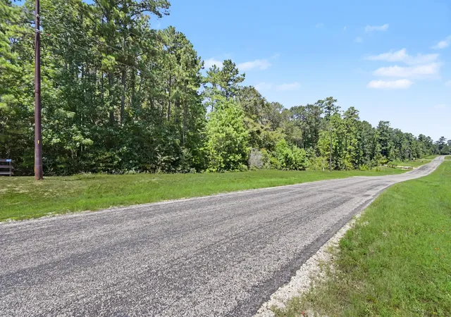 5th image of 177 Sundog Rd, Huntsville, TX 77340 | MLS# 68957450
