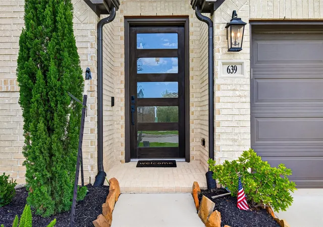 Photo 3 of Single family home for sale at 639 Malibu Pines Dr, Katy, TX 77493 | MLS# 73720714 | Listing updated on 2026-09-12