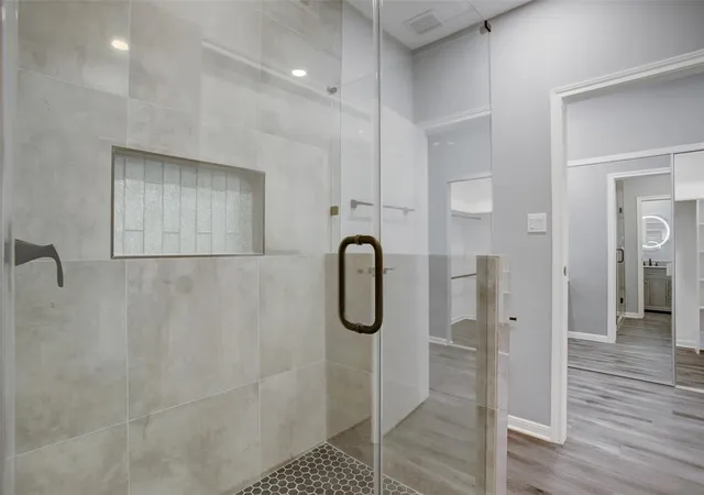 3rd image of 11711 Memorial Dr #572, Houston, TX 77024 | MLS# 28613219
