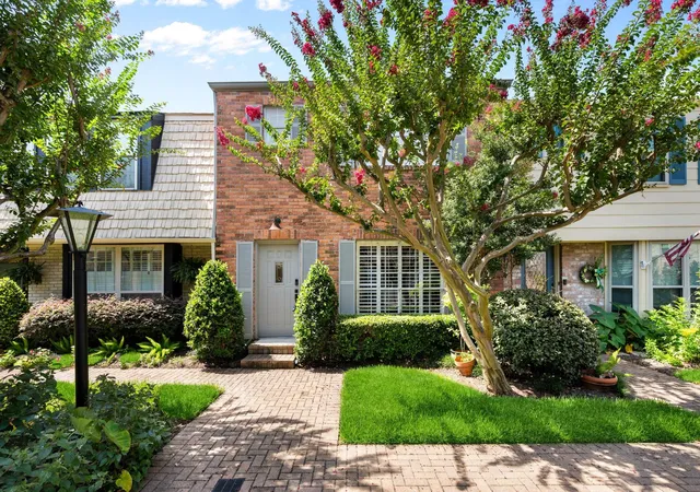 1st image of 5833 Valley Forge Dr #86, Houston, TX 77057 | MLS# 62376418