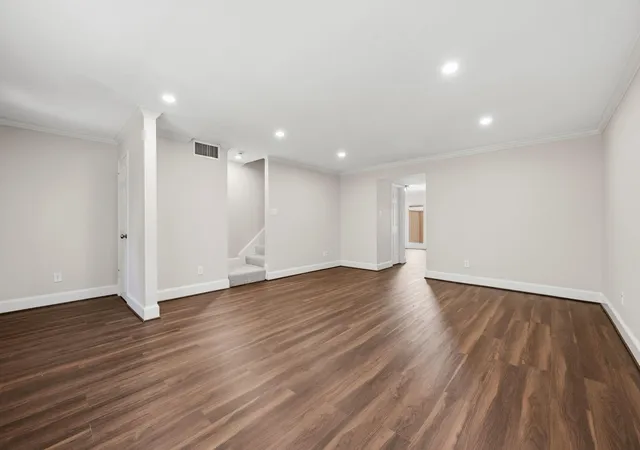 5th image of 5833 Valley Forge Dr #86, Houston, TX 77057 | MLS# 62376418