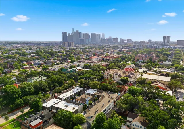 30th image of 811 Lovett Blvd #21, Houston, TX 77006 | MLS# 89849386