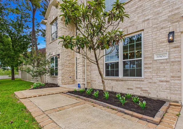 Photo 2 of Single family home for sale at 8506 Mile Run Rd, Humble, TX 77346 | MLS# 96989764 | Listing updated on 2026-09-18