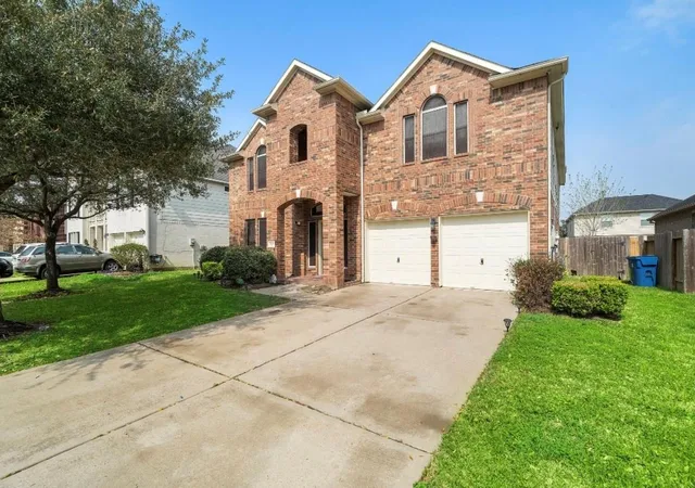2nd image of 7519 Summer Shore Dr, Rosenberg, TX 77469 | MLS# 91297780