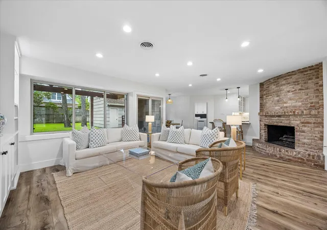5th image of 315 Fawnlake Dr, Houston, TX 77079 | MLS# 95499866