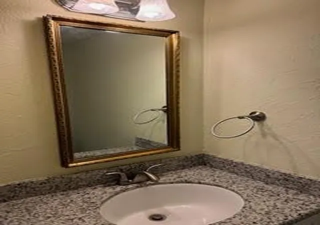 5th image of 850 Threadneedle St #80, Houston, TX 77079 | MLS# 14568958