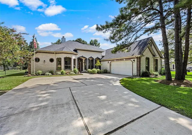Photo 2 of Sale Pending at 8872 Catamaran Way, Montgomery, TX 77316 | MLS# 4832903 | Listing updated on 2026-08-25