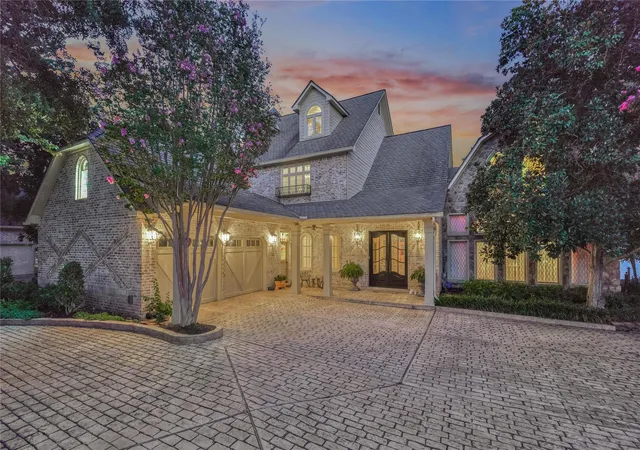 Photo 4 of Single family home for sale at 100 W Shore Ln, Montgomery, TX 77356 | MLS# 27137281 | Listing updated on 2026-09-09