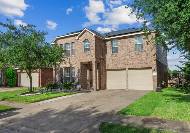 Photo 3 of Single family home for sale at 24415 Lakecrest Bnd Dr, Katy, TX 77493 | MLS# 11853498 | Listing updated on 2026-09-21
