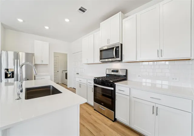 2nd image of 2322 Pioneer Landing Ln, Crosby, TX 77532 | MLS# 10647675