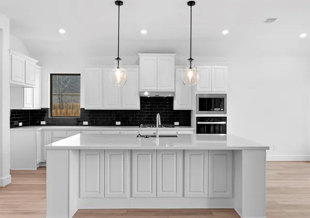 Photo 2 of Single family home for sale at 1716 Howler Way, Montgomery, TX 77316 | MLS# 22528759 | Listing updated on 2026-08-23
