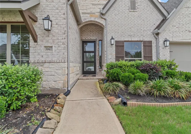 3rd image of 30427 Watershed Wy, Fulshear, TX 77441 | MLS# 76316080