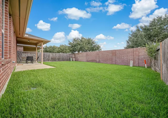 Photo 4 of Single family home for sale at 6835 Blue Glade Dr, Richmond, TX 77406 | MLS# 80007443 | Listing updated on 2026-09-11