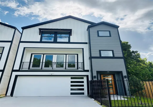 2nd image of 2010 Yates St, Houston, TX 77020 | MLS# 31319061