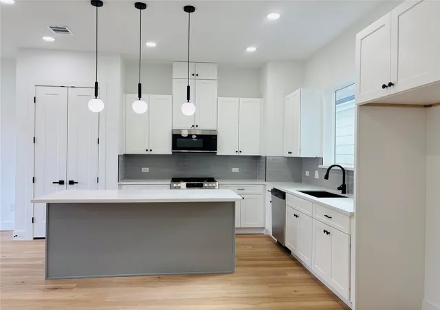 5th image of 2010 Yates St, Houston, TX 77020 | MLS# 31319061