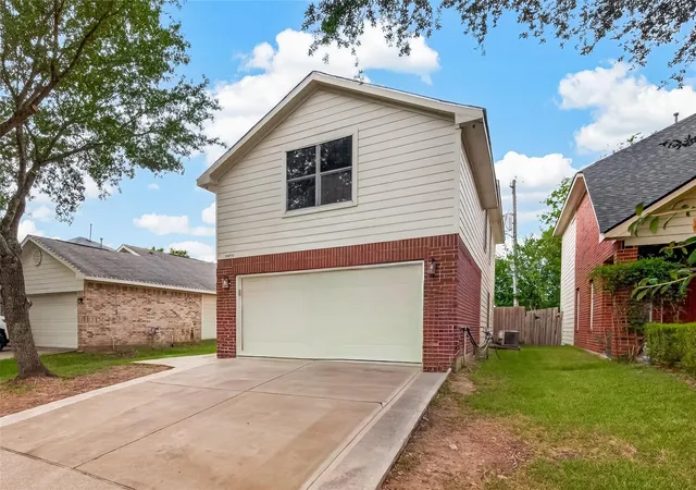 Photo 3 of Single family home for sale at 10830 Tallow Briar, Houston, TX 77075 | MLS# 86893171 | Listing updated on 2026-09-19