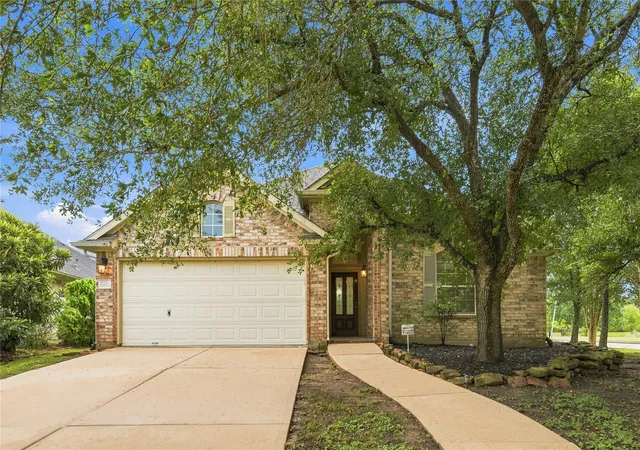 Photo 2 of Single family home for sale at 11023 Greenstone Park Ln, Houston, TX 77089 | MLS# 31873563 | Listing updated on 2026-09-17