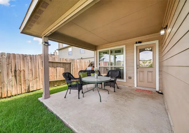 Photo 4 of Single family home for sale at 2534 Seahorse Bnd Dr, Katy, TX 77449 | MLS# 59016508 | Listing updated on 2026-08-11