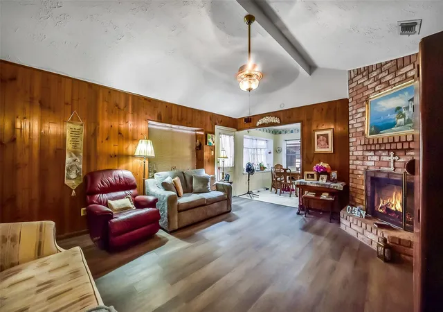 Photo 4 of Single family home for sale at 5314 Moonshadows Dr, Humble, TX 77346 | MLS# 85995828 | Listing updated on 2026-08-12
